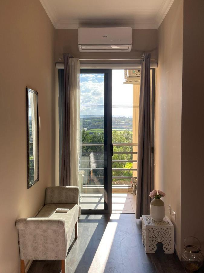 Cosy Designer Finished Apartment With Unobstructed Views Сейнт Полс Бей Екстериор снимка